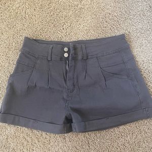 Hilltichu Womens Relaxed Fit Casual High Waist Pocketed Denim Shorts